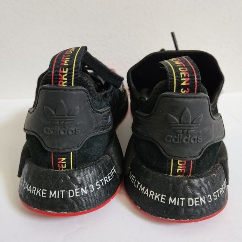 adidas Boys NMD R1 Berlin 2019 size 4 - Picture 8 of 10